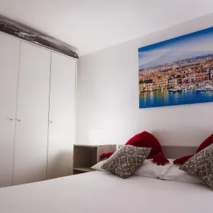 Apartament Perla Azzurra, Katania